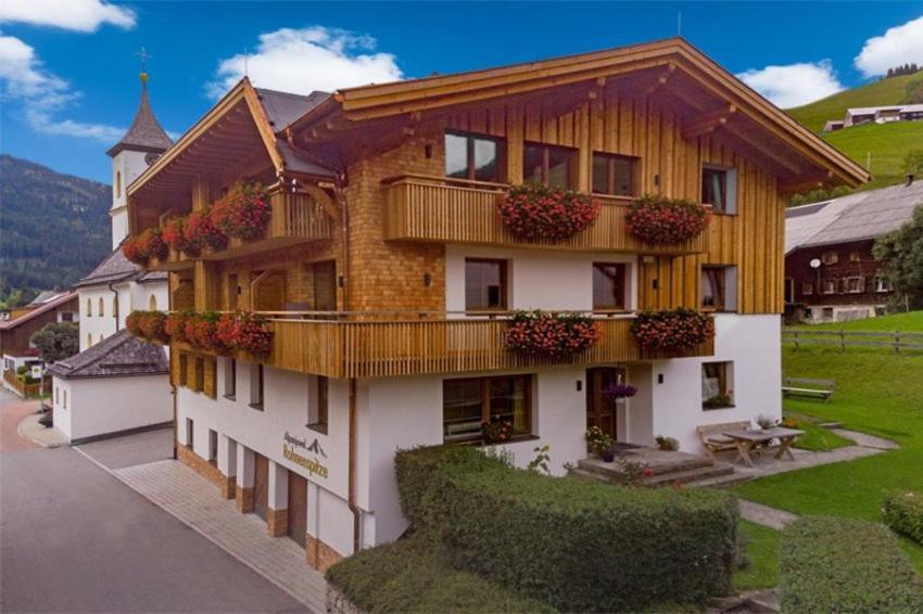 Alpenjuwel Rohnenspitze Zöblen Exterior foto